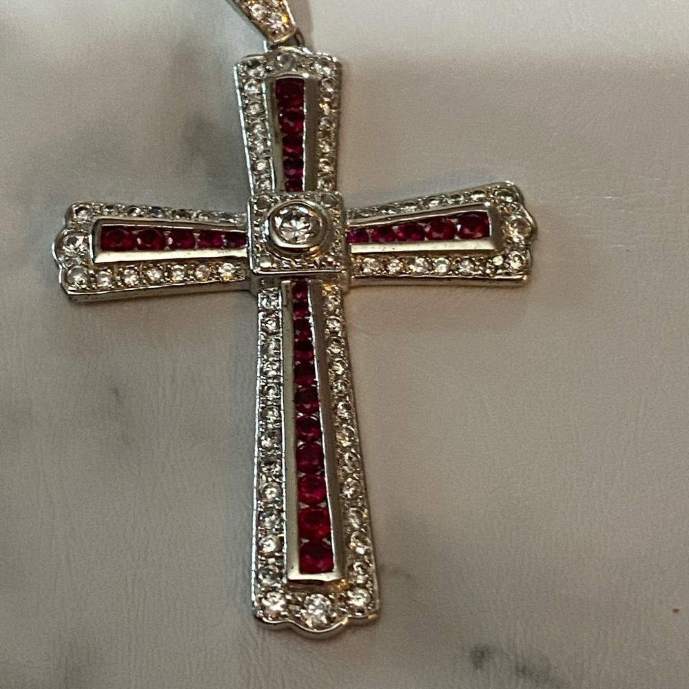 Ruby cross - Picture 3 of 5